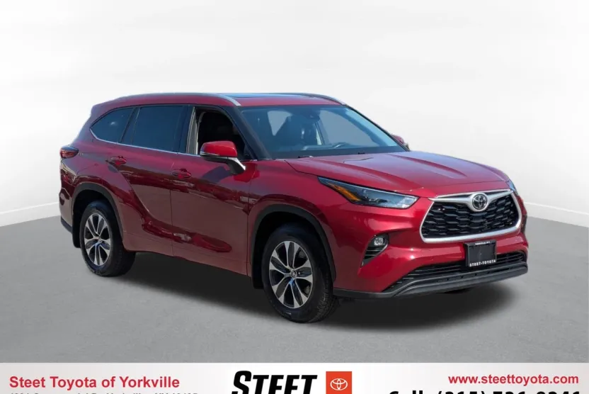 2022 Toyota Highlander XLE photo 1