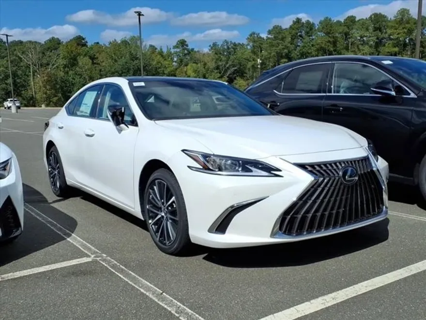 2025 Lexus ES 350 photo 1