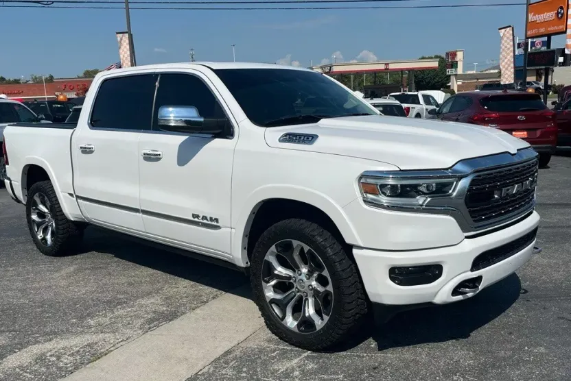 2020 Ram 1500 Limited photo 1