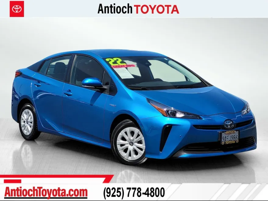 2022 Toyota Prius photo 1