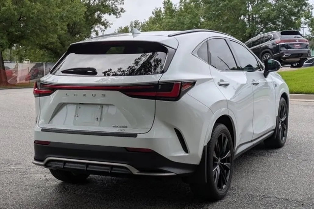 2024 Lexus NX 350 F SPORT Handling photo 1