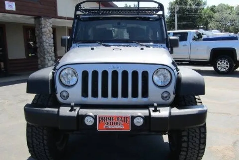 2014 Jeep Wrangler Rubicon photo 1