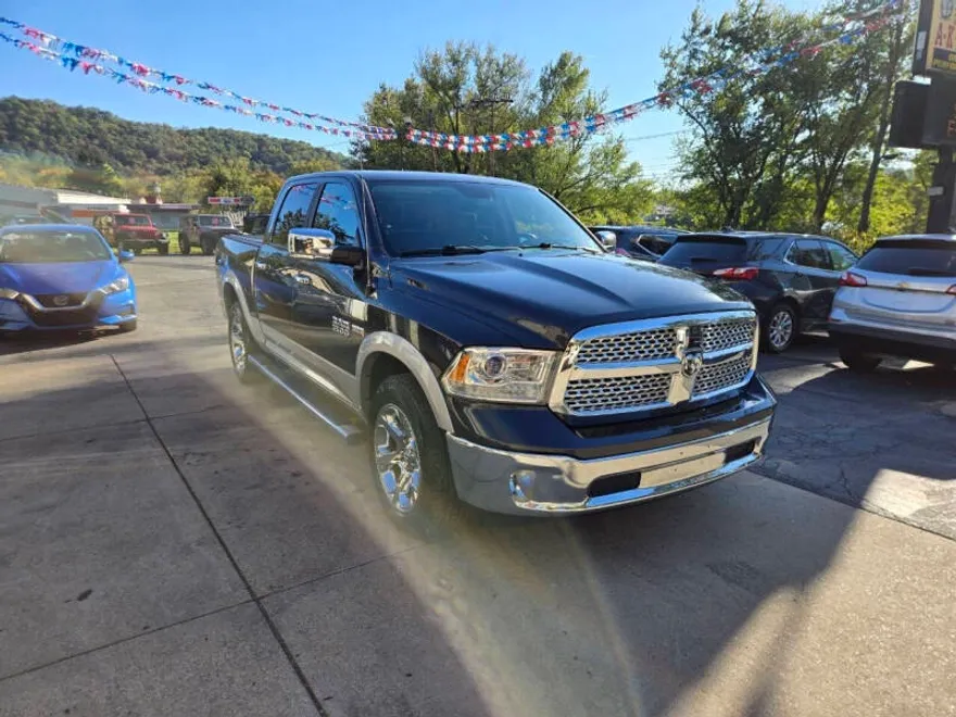 2016 Ram 1500 Laramie photo 1