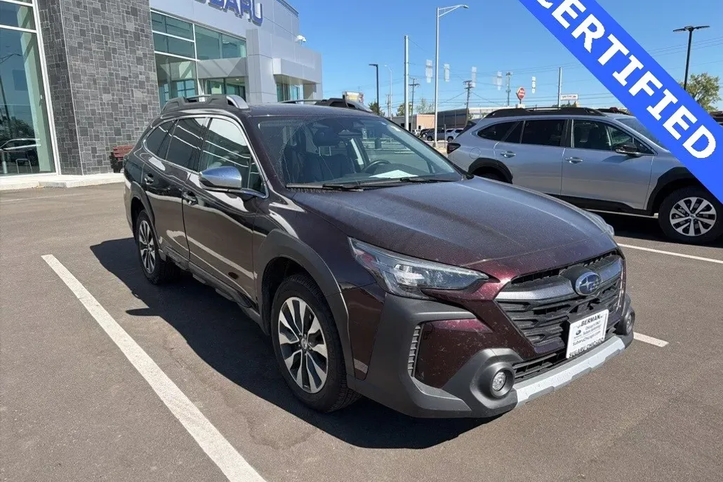 2023 Subaru Outback Touring XT photo 1