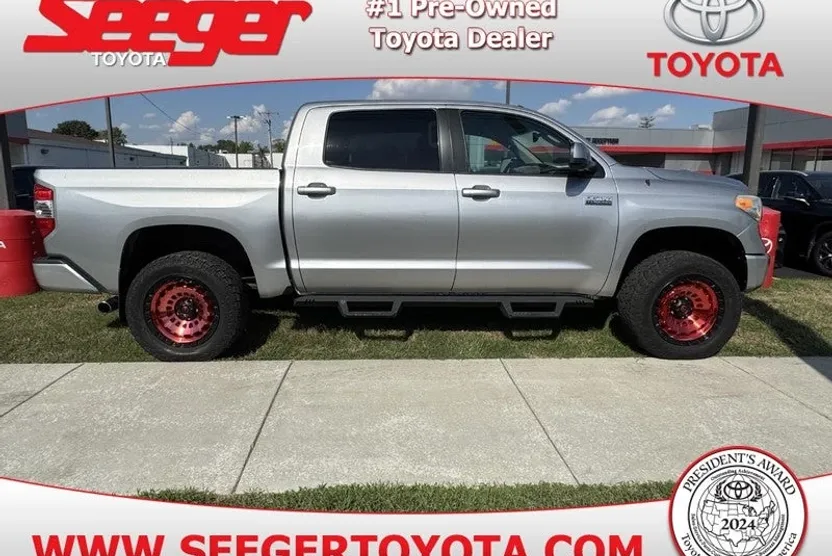 2014 Toyota Tundra CrewMax photo 1