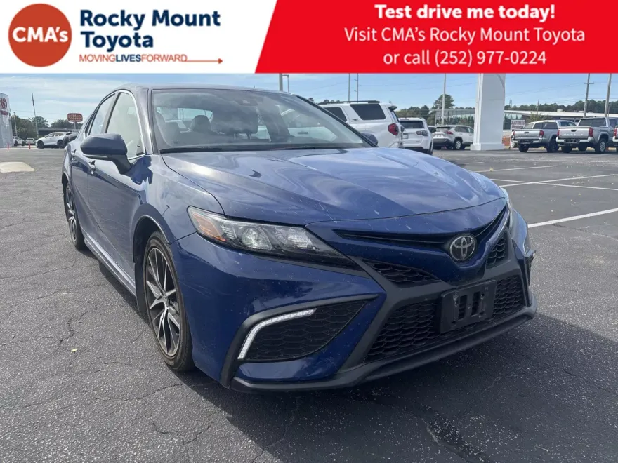 2023 Toyota Camry SE photo 1
