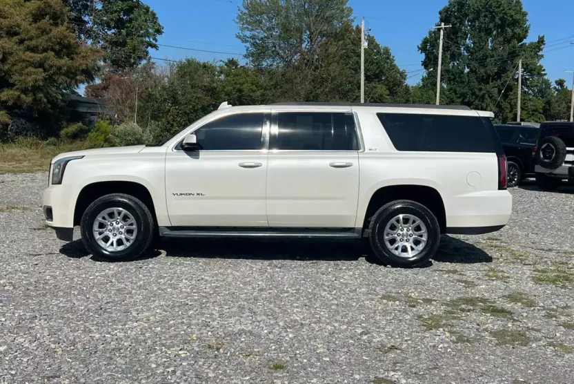 2015 Gmc Yukon XL SLT photo 1