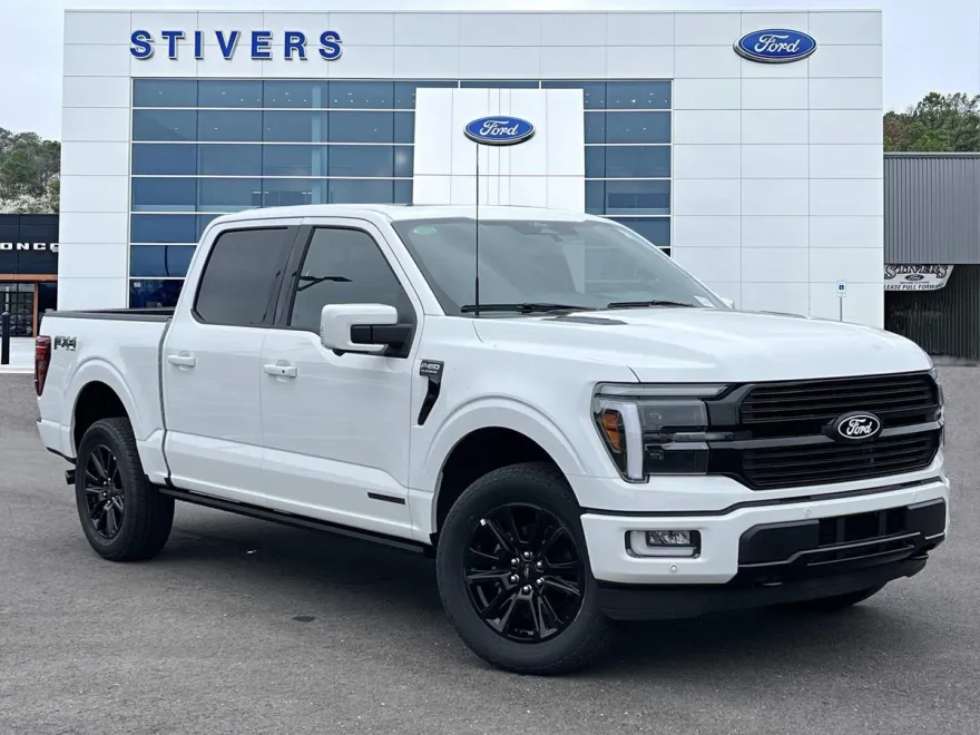 2025 Ford F-150 Platinum photo 1