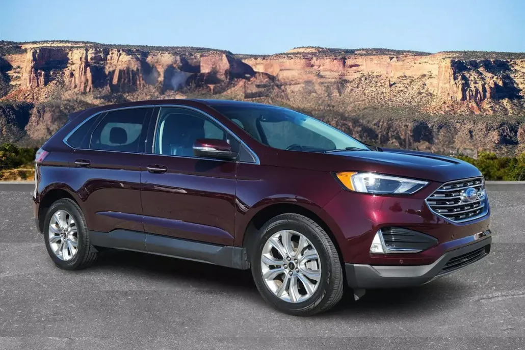2024 Ford Edge Titanium photo 1