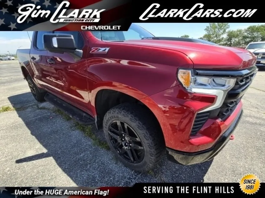 2022 Chevrolet Silverado 1500 LT Trail Boss photo 1