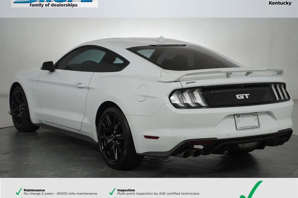 2022 Ford Mustang GT Premium photo 1