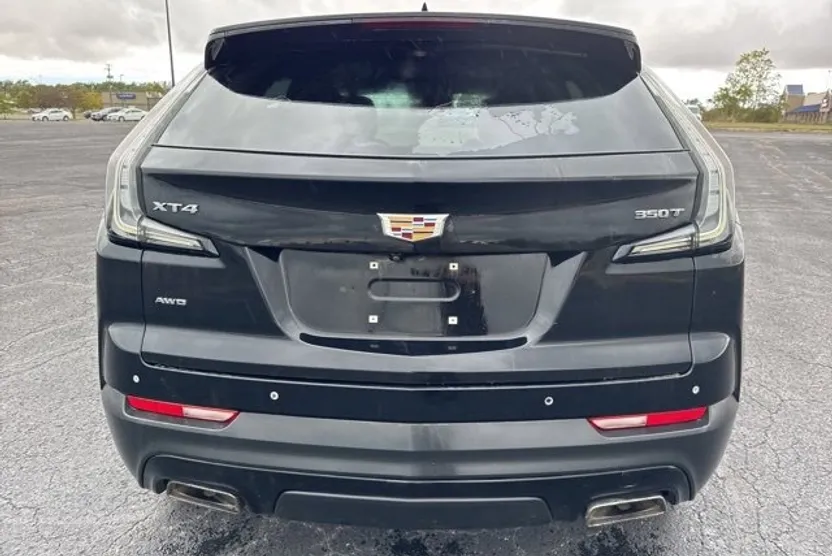 2020 Cadillac XT4 Sport photo 1