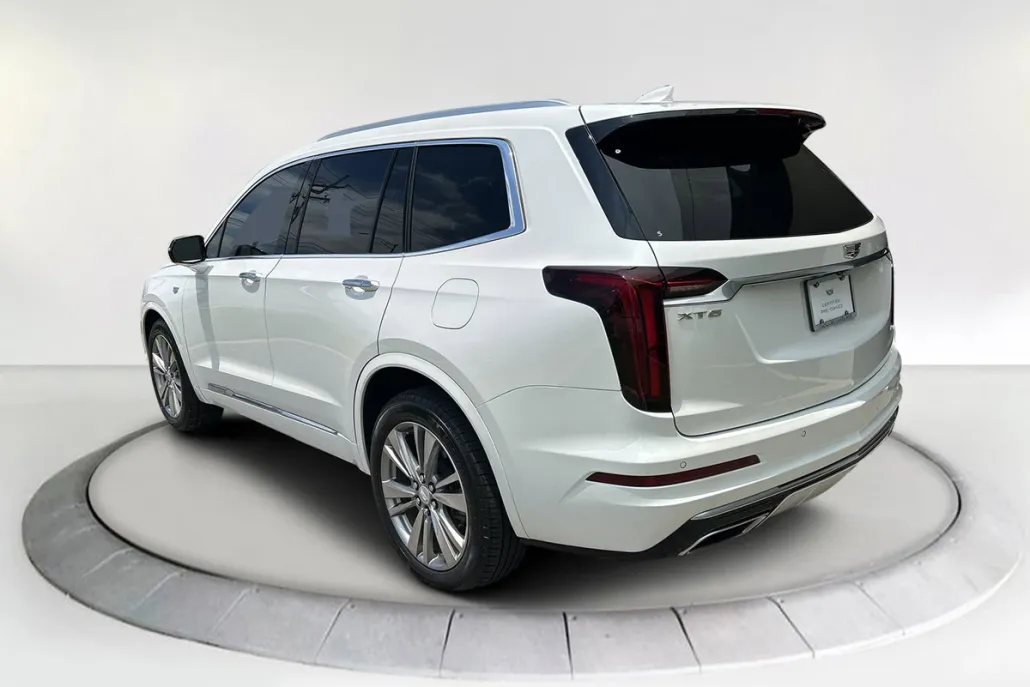 2023 Cadillac XT6 Premium Luxury photo 1