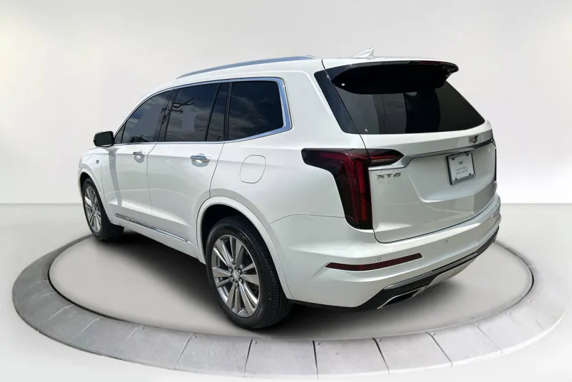 2023 Cadillac XT6 Premium Luxury photo 1