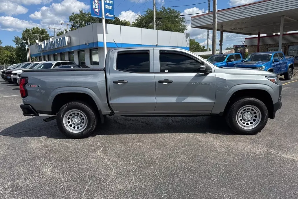 2023 Chevrolet Colorado Work Truck photo 1