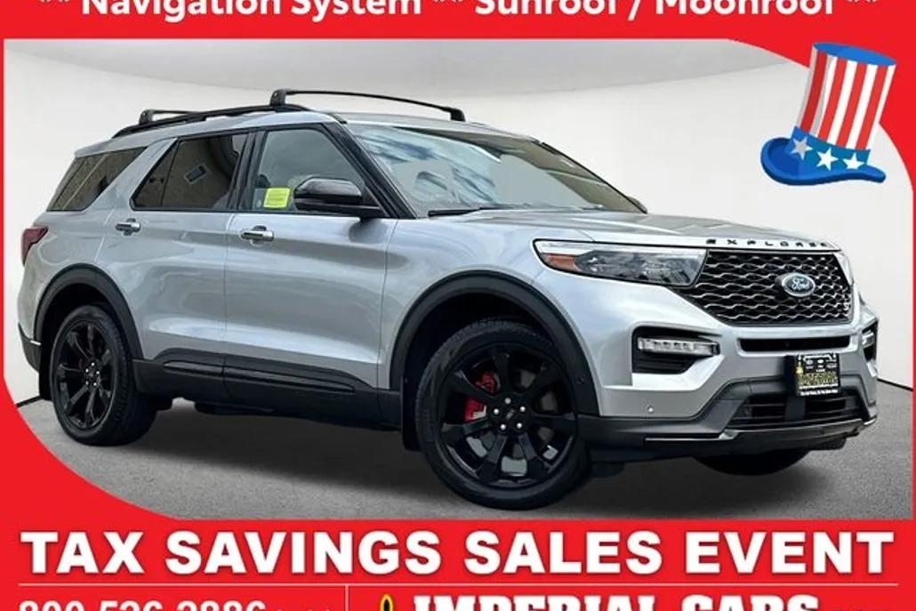 2022 Ford Explorer ST photo 1