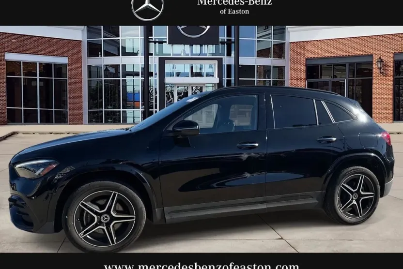 2024 Mercedes Benz GLA 250 4MATIC photo 1
