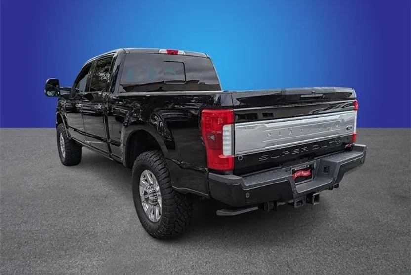 2017 Ford F-350 Platinum photo 1