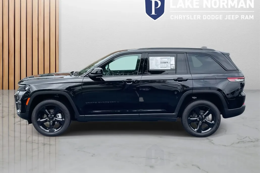 2025 Jeep Grand Cherokee Limited photo 1