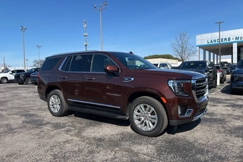 2023 Gmc Yukon SLT photo 1