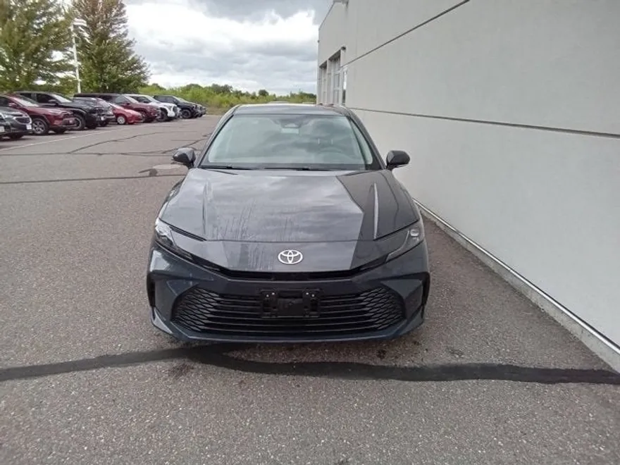 2025 Toyota Camry LE photo 1