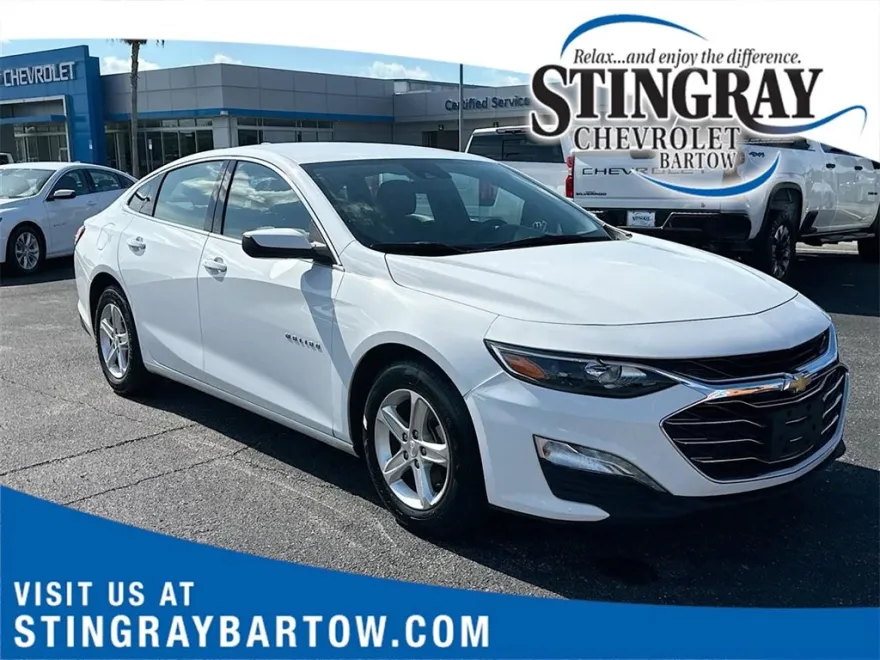 2023 Chevrolet Malibu 1LT photo 1