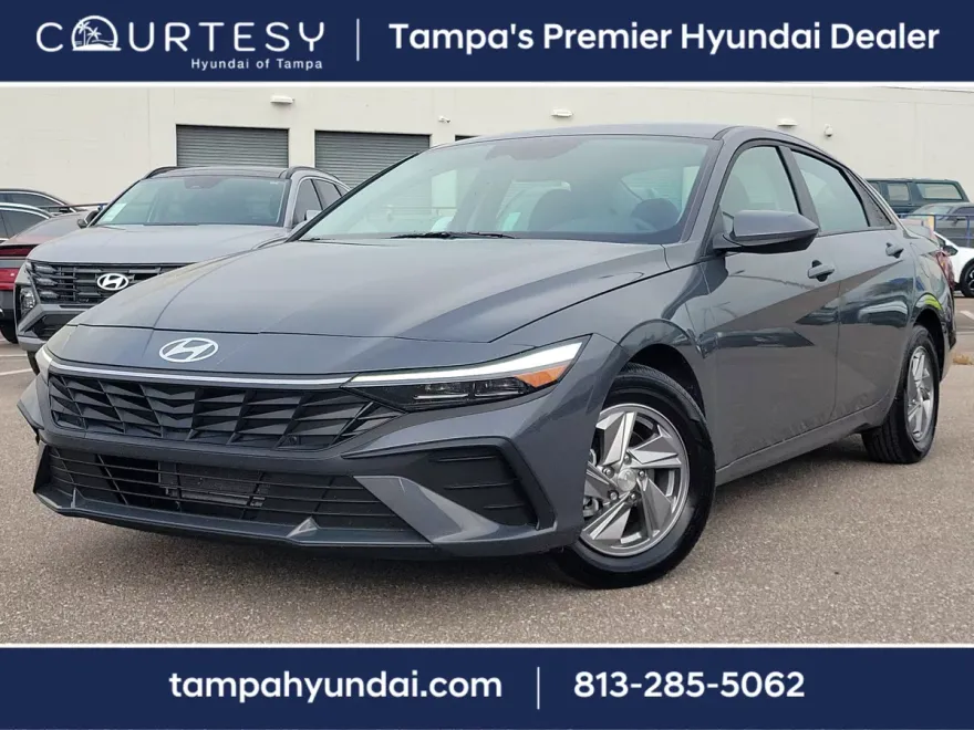 2025 Hyundai Elantra SE photo 1