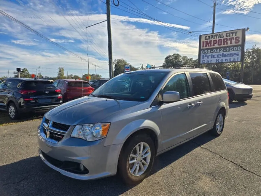 2019 Dodge Grand Caravan SXT photo 1