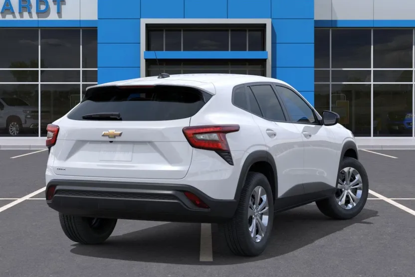 2026 Chevrolet Trax LS photo 1