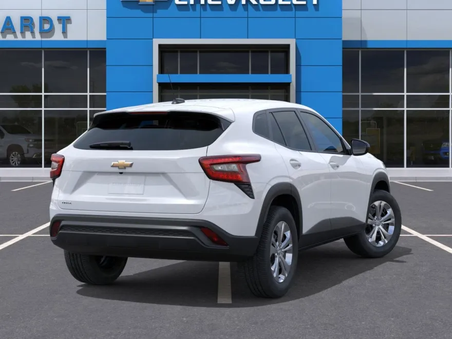 2026 Chevrolet Trax LS photo 1