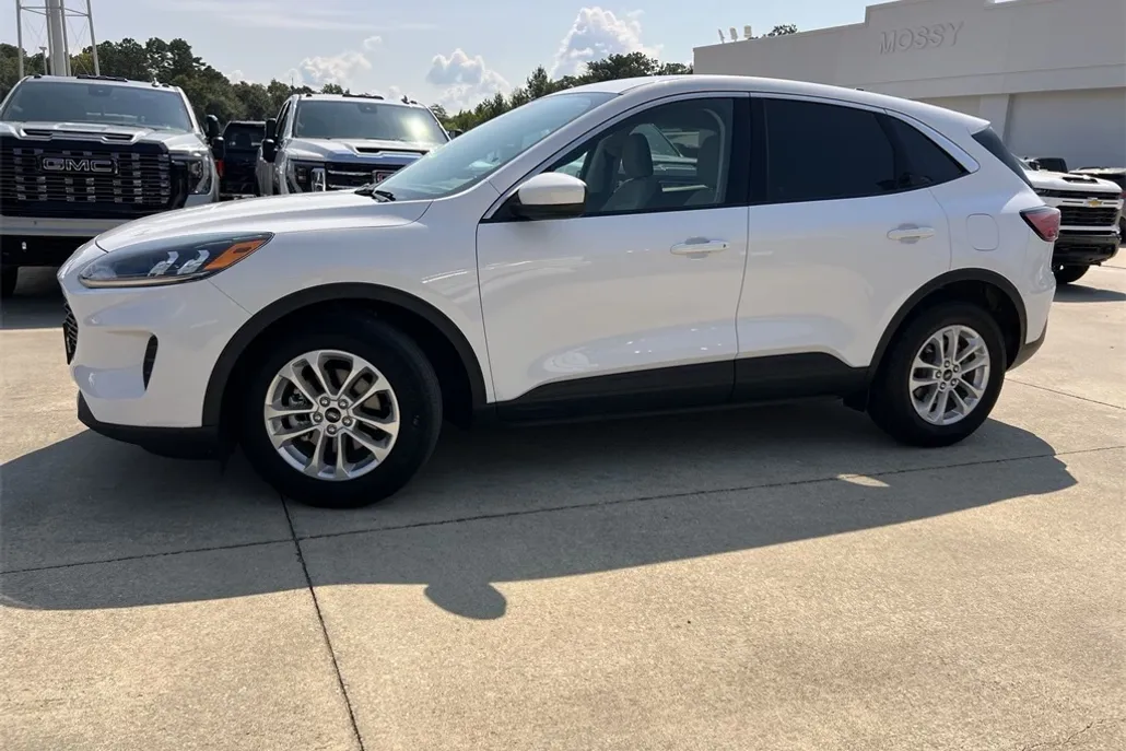 2021 Ford Escape SE photo 1