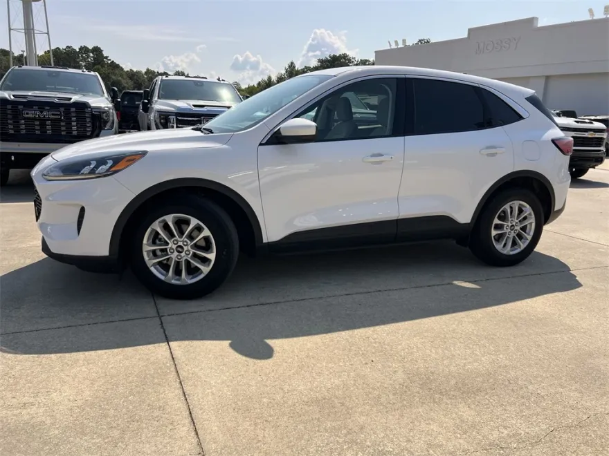 2021 Ford Escape SE photo 1
