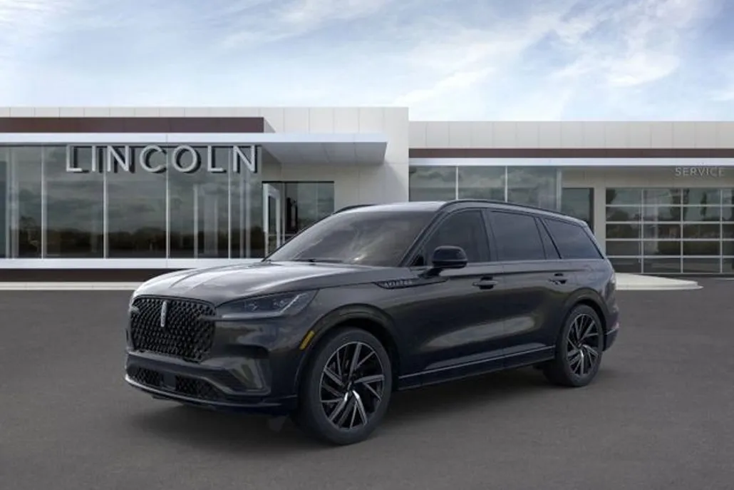 2025 Lincoln Aviator Black Label photo 1