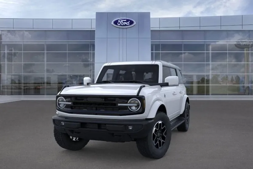 2025 Ford Bronco Outer Banks photo 1