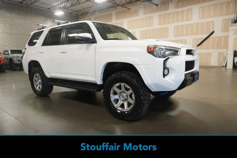 2016 Toyota 4Runner Trail Premium photo 1