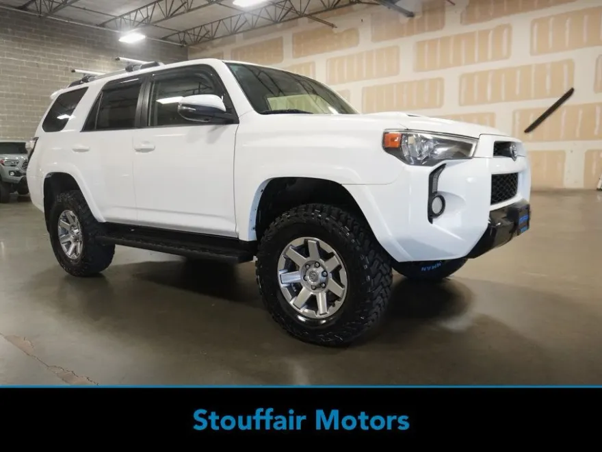 2016 Toyota 4Runner Trail Premium photo 1