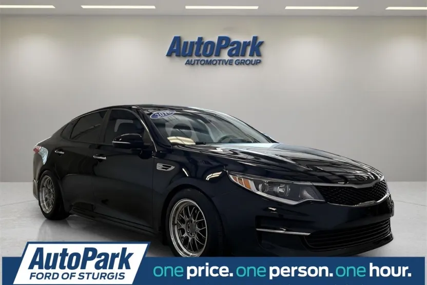 2018 Kia Optima LX photo 1