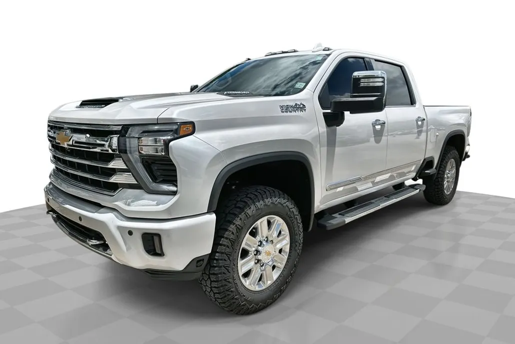 2025 Chevrolet Silverado 2500HD High Country photo 1