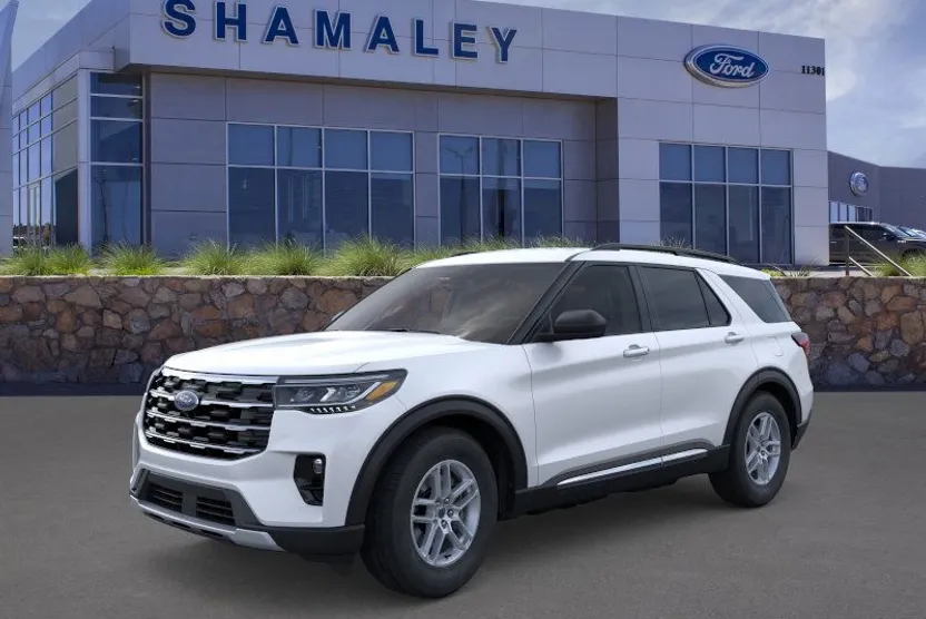 2025 Ford Explorer photo 1