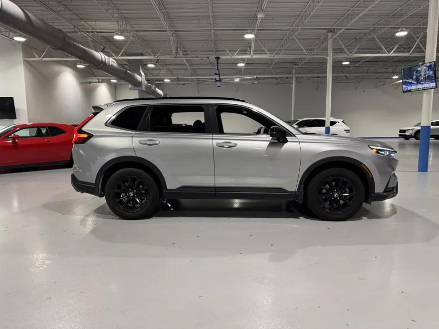 2025 Honda CR-V Hybrid Sport-L photo 1