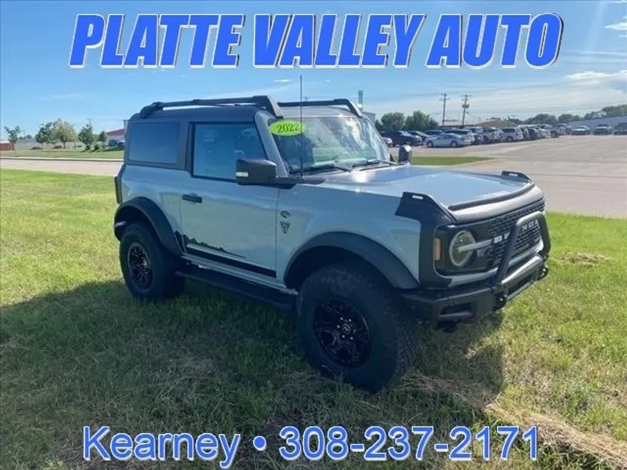 2022 Ford Bronco photo 1