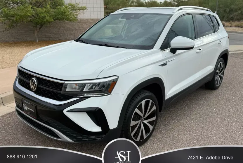 2022 Volkswagen Taos SE photo 1