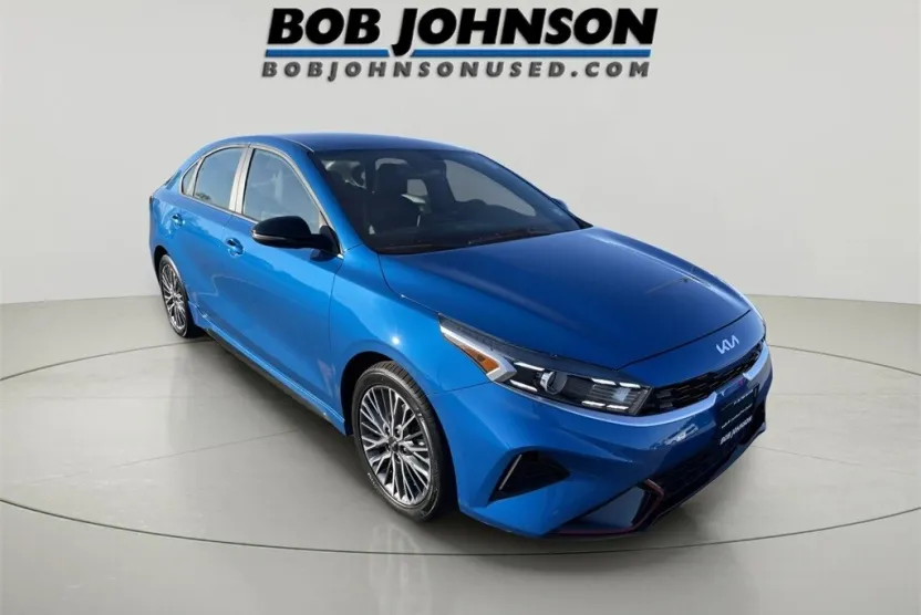 2022 Kia Forte GT-Line photo 1
