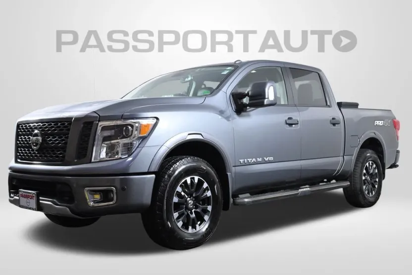 2019 Nissan Titan PRO-4X photo 1