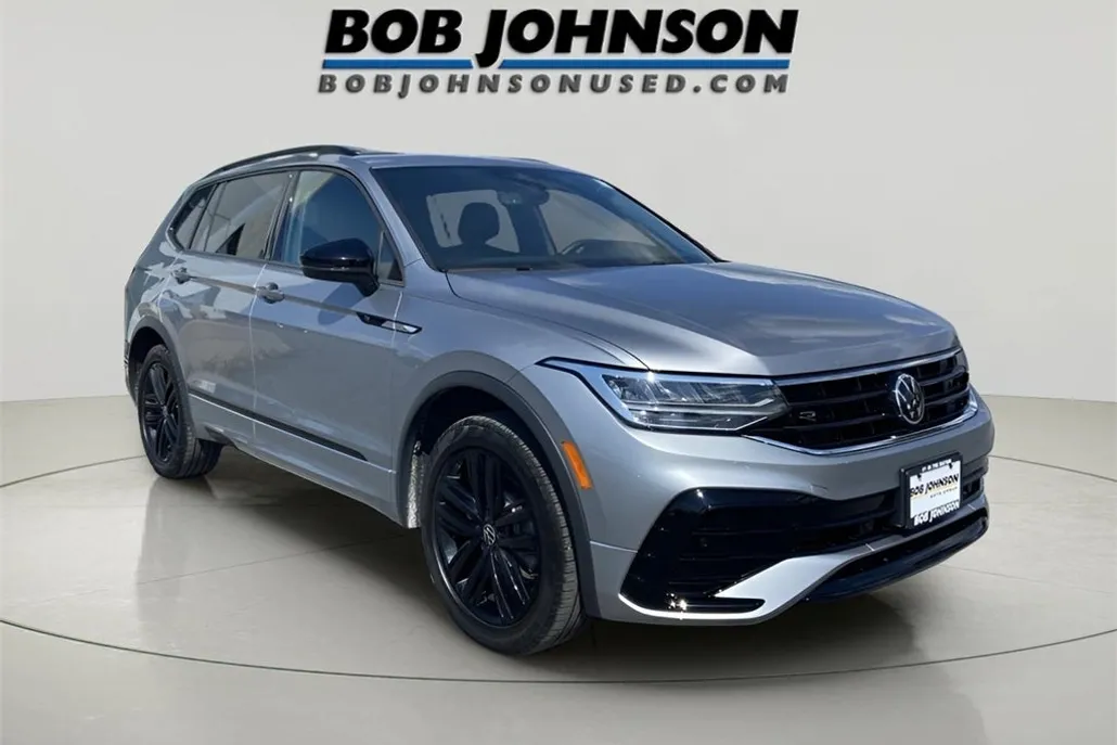 2022 Volkswagen Tiguan SE R-Line Black photo 1