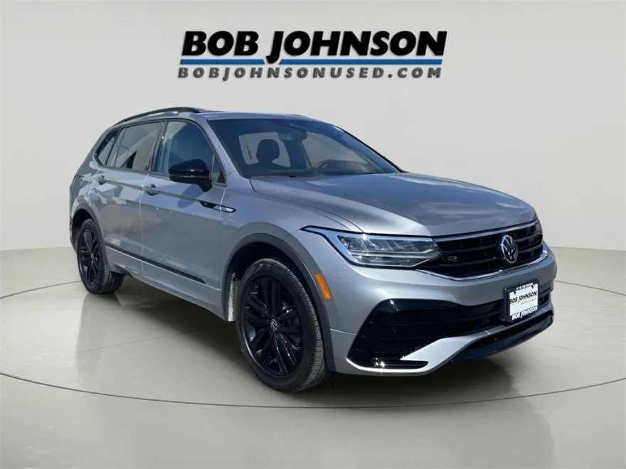 2022 Volkswagen Tiguan SE R-Line Black photo 1