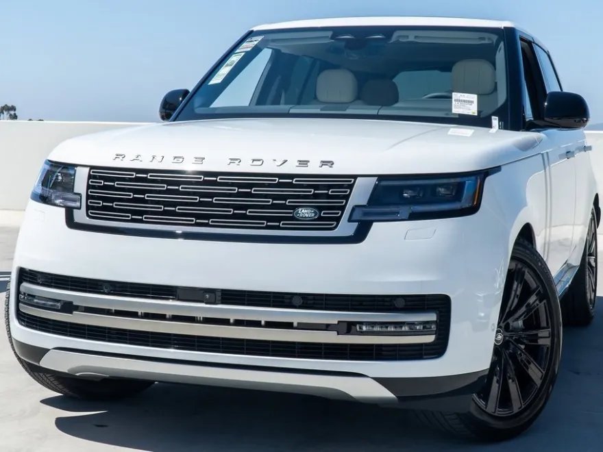 2025 Land Rover Range Rover SE photo 1