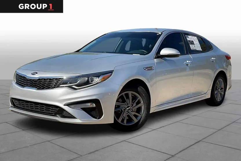 2020 Kia Optima LX photo 1