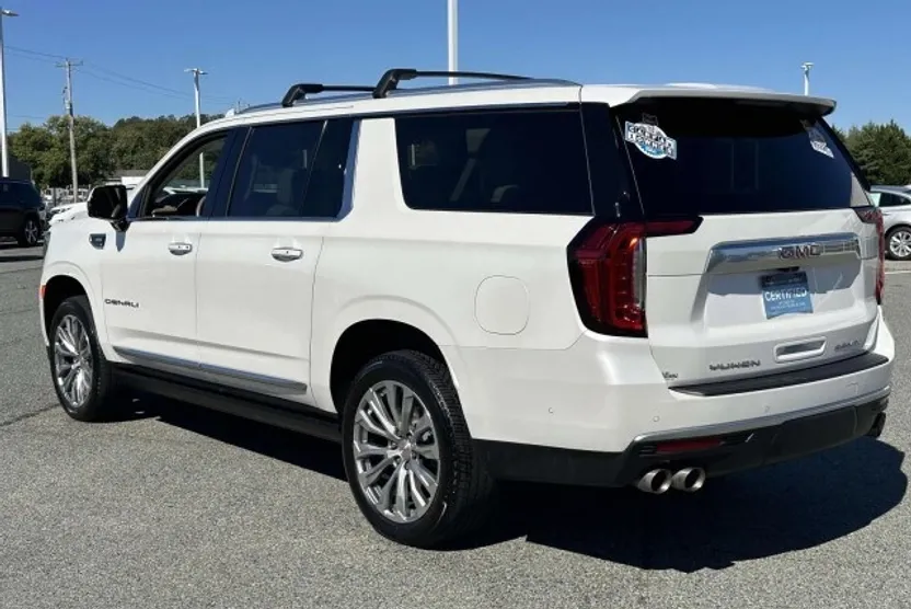2024 Gmc Yukon XL Denali photo 1