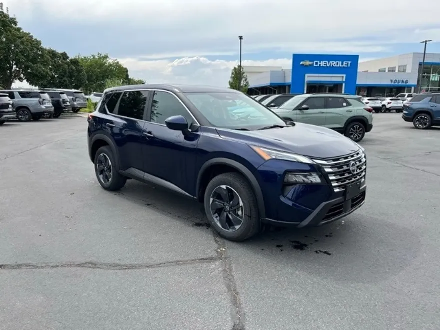 2024 Nissan Rogue SV photo 1